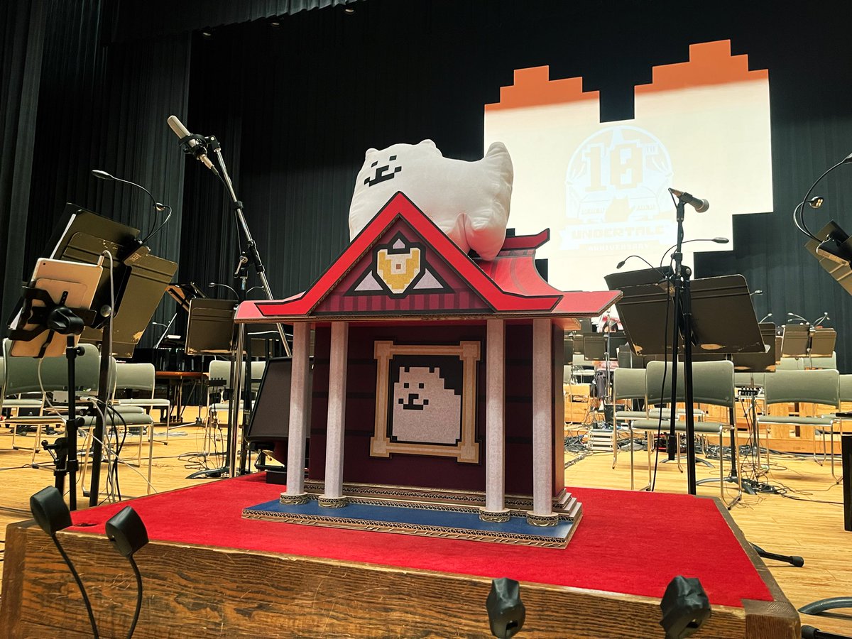 UNDERTALE10Con's tweet photo. 🎻#UNDERTALE10周年記念コンサート

本日は広島文化学園HBGホールが開催されます⛩️🐶🍁

間も無く11:00から、14:00公演先行物販がスタート‼️

皆様のご来場、心よりお待ちしております🦴✨

▼広島公演の詳細はこちら
https://t.co/fDrRlXOVym https://t.co/GCbcVwDhEf