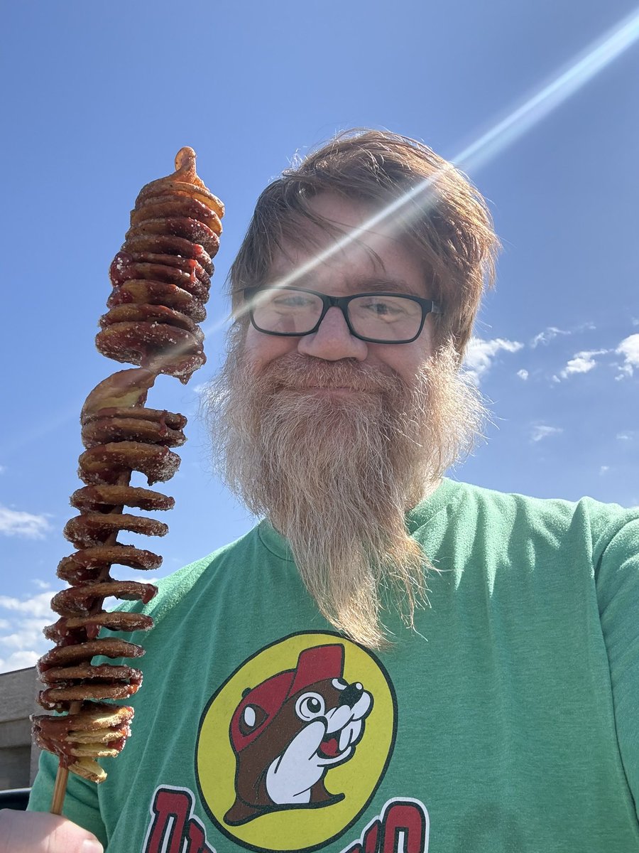 I’m still here. Kind of. tweet media