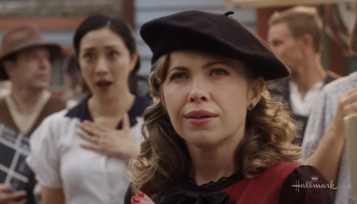janettemsu's tweet photo. OHMAGOODNESSSSSSS! THIS. IS. HYSTERICAL. 🤣🤣🤣 #Hearties @hallmarkchannel @hallmarkwcth @schearthome @erinkrakow @KavanjSmith @HuttonPascale @amndawong @AvaGCooper https://t.co/wya7W04rYv