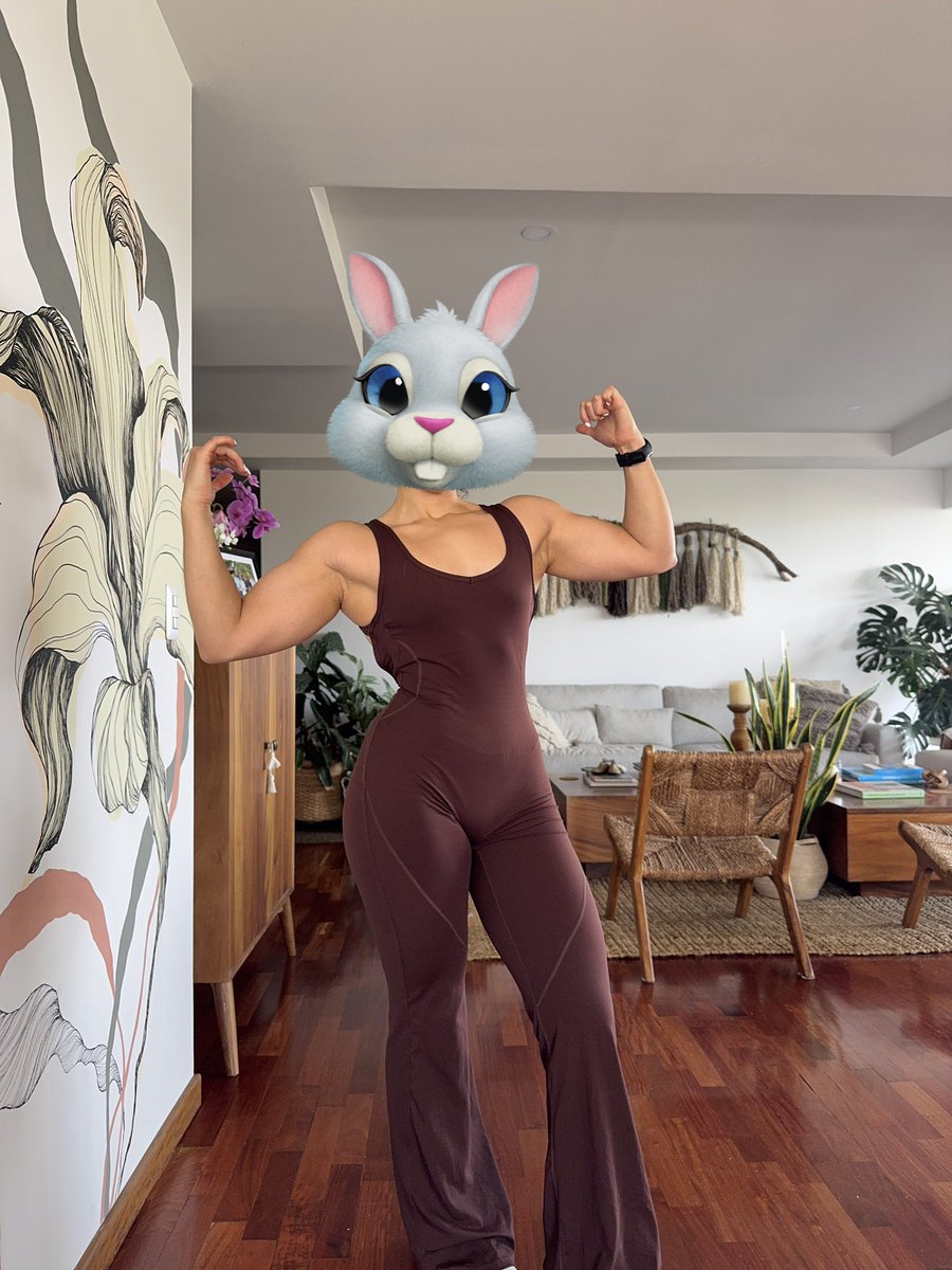 Laura tweet media