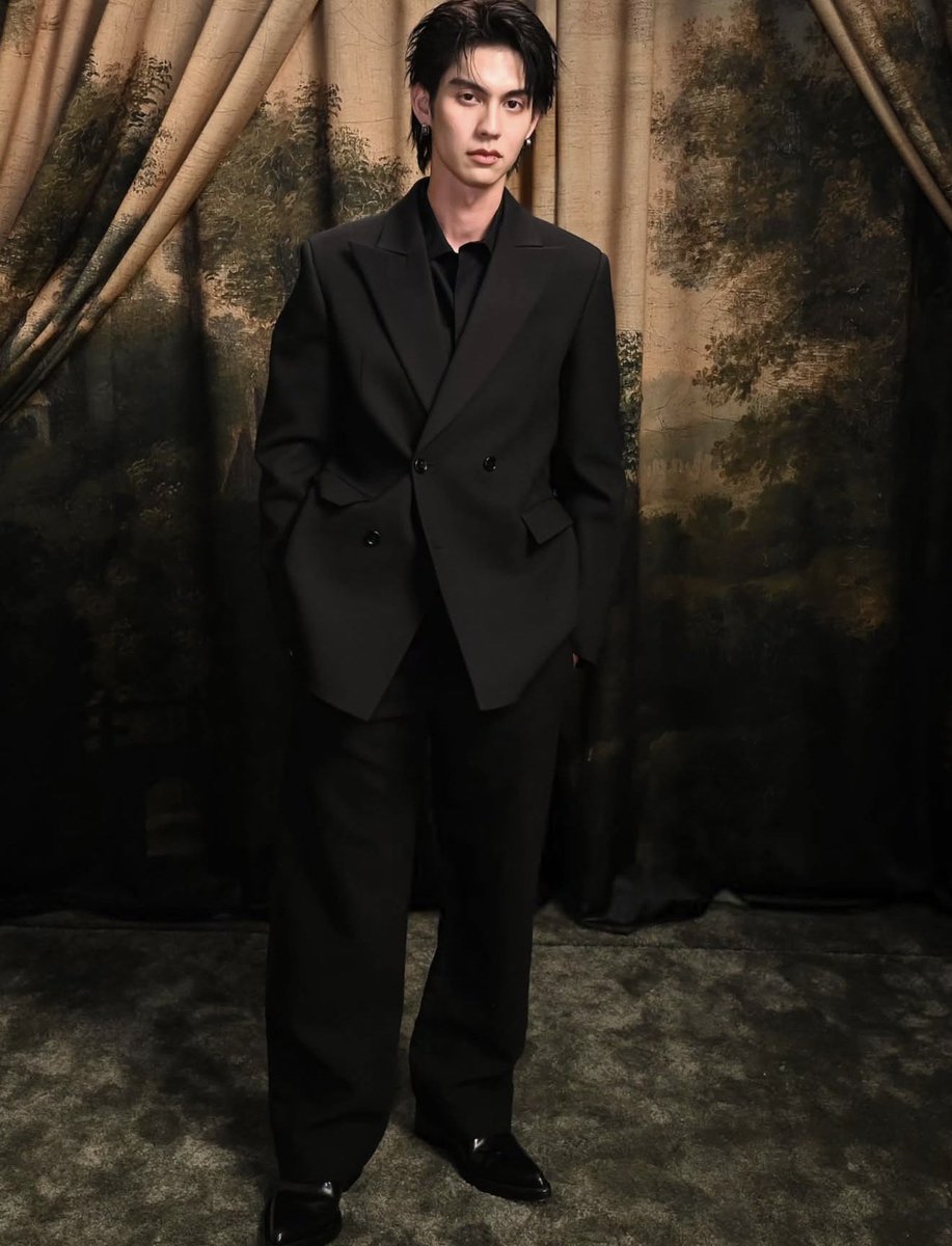 ว้ายยยยยยย เพิ่งสังเกตแบคดรอป มันคืองาน after party ของ #BAFTAs นี่ว่า กรี๊ดดดดดดดดดดดด เริ่ดเกินคุณน้า 😍🔥 

#bbrightvc <a href="/bbrightvc/">bright</a>