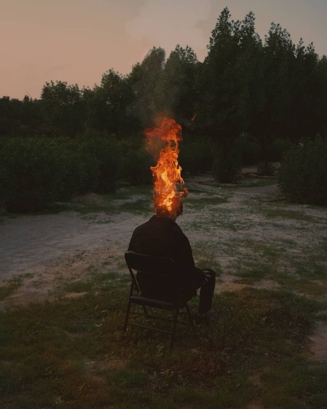 Viteyî xweş hest:
“Mêrike, ditanî çîte ke dixwazî wikerî, welê çe ke dixwazî, nêtanî wixwazî” 
                             — Arthur Schopenhauer
Eke we ey qissa dingerim dîşim çiqe heqdar wîge. Zindeganîye barî sengî swari küliman kirdige. Îme, çün ha witanîn bini eye-w elistîn?