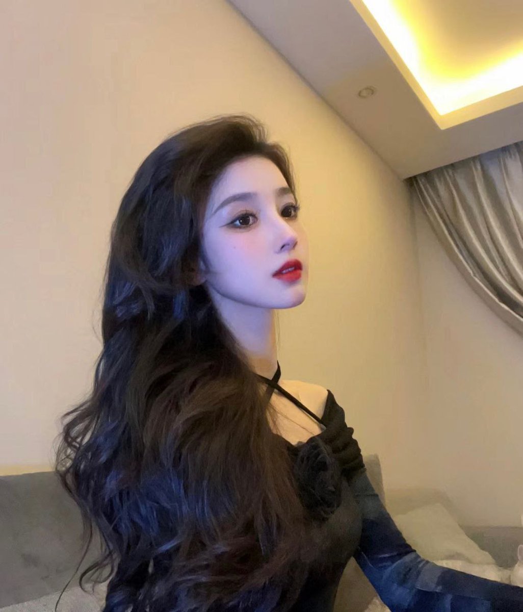 月当空 tweet media