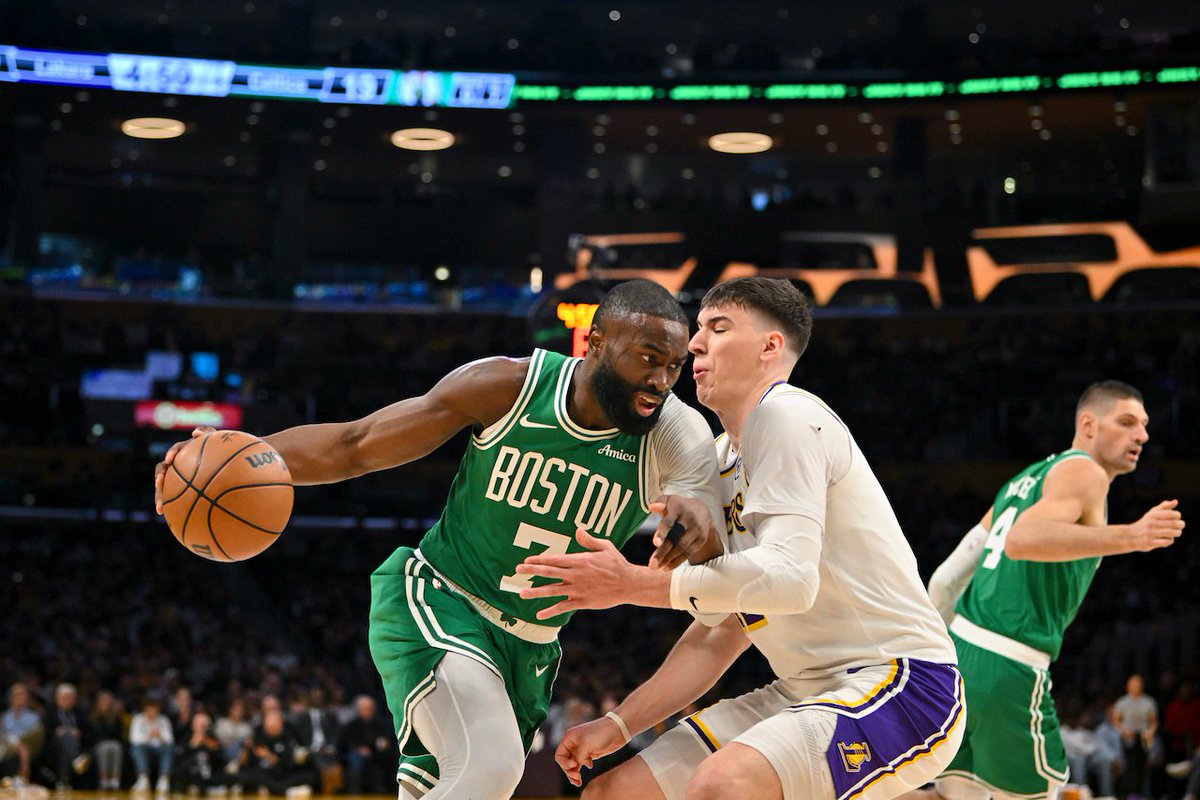 Destaques do Celtics na Partida:

Brown: 32 PTS, 8 REB, 7 AST, 3 STL
Pritchard: 30 PTS (6-9 3P), 4 REB, 8 AST, +19
White: 12 PTS, 5 REB, 8 AST
Queta: 10 PTS, 12 REB, 3 BLK

#DifferentHere #NBA #Celtics