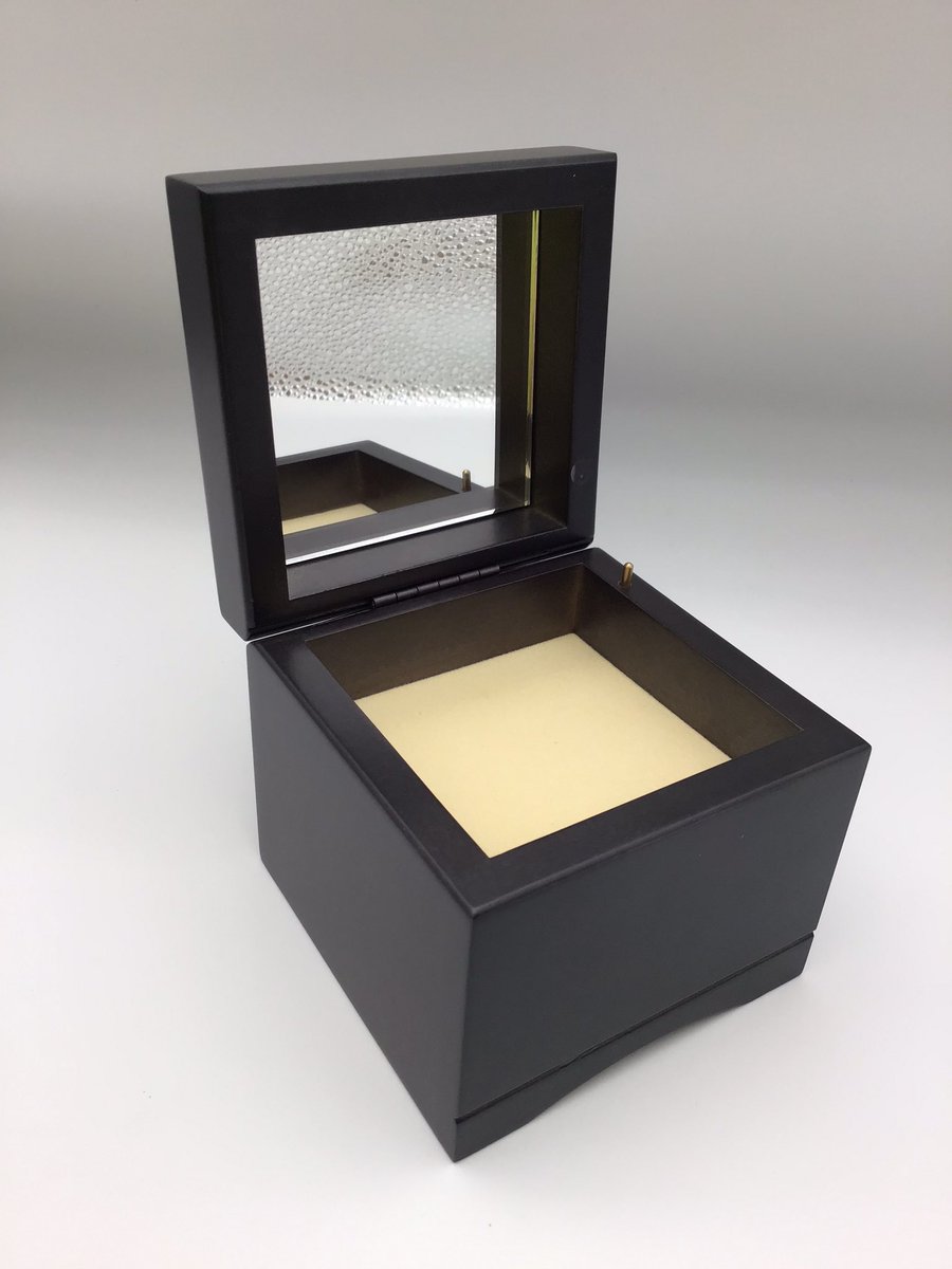 WEBショップにて ♪SixTONES 「音色」 ♪アラジンより 「ア・ホール