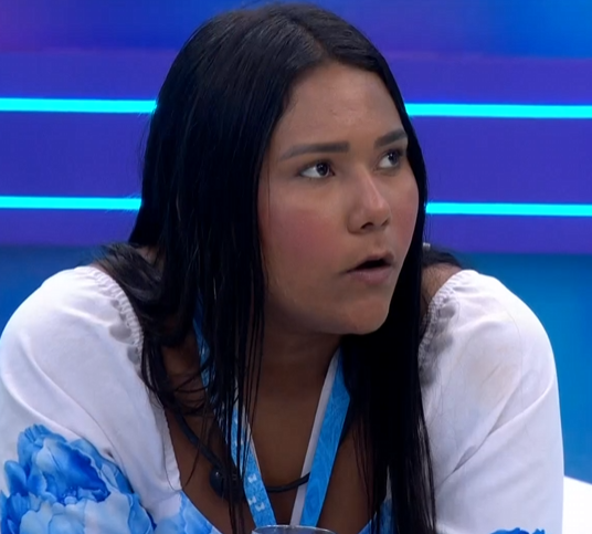 centralreality's tweet photo. 23h59 "vou te dar o anjo"

00h00 "vou imunizar a Gabi"
#BBB26 https://t.co/1Sc0o2BZBS