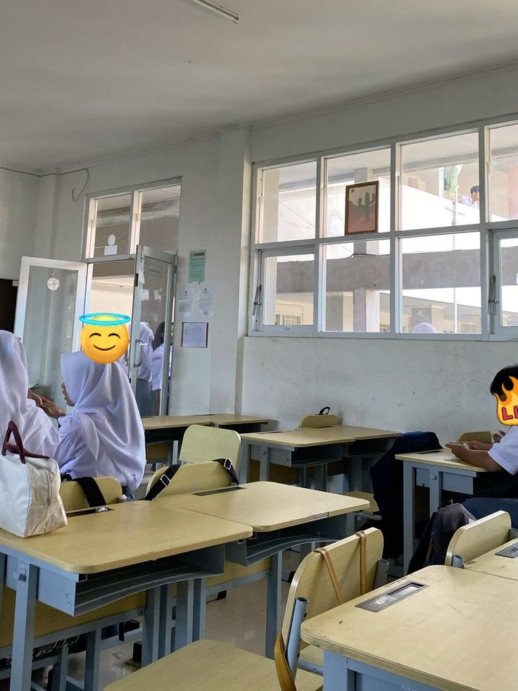 ᅠ

ᅠ
Yang saranin hari senin masuk sekolah siapa sih? Ngantuk banget wey.
ᅠ

ᅠ