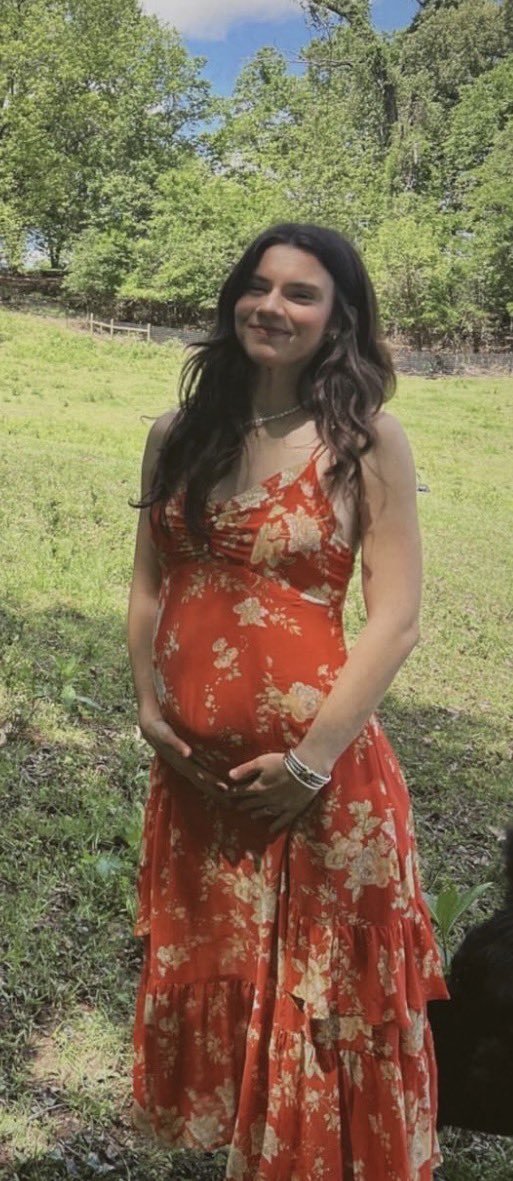 ⠀
⠀@/𝐁𝐫𝐞𝐭𝐭𝐂𝐨𝐨𝐩𝐞𝐫 𝐩𝐨𝐬𝐭𝐞𝐝:
⠀⠀⠀⠀⠀     " #SeductiveSunday."