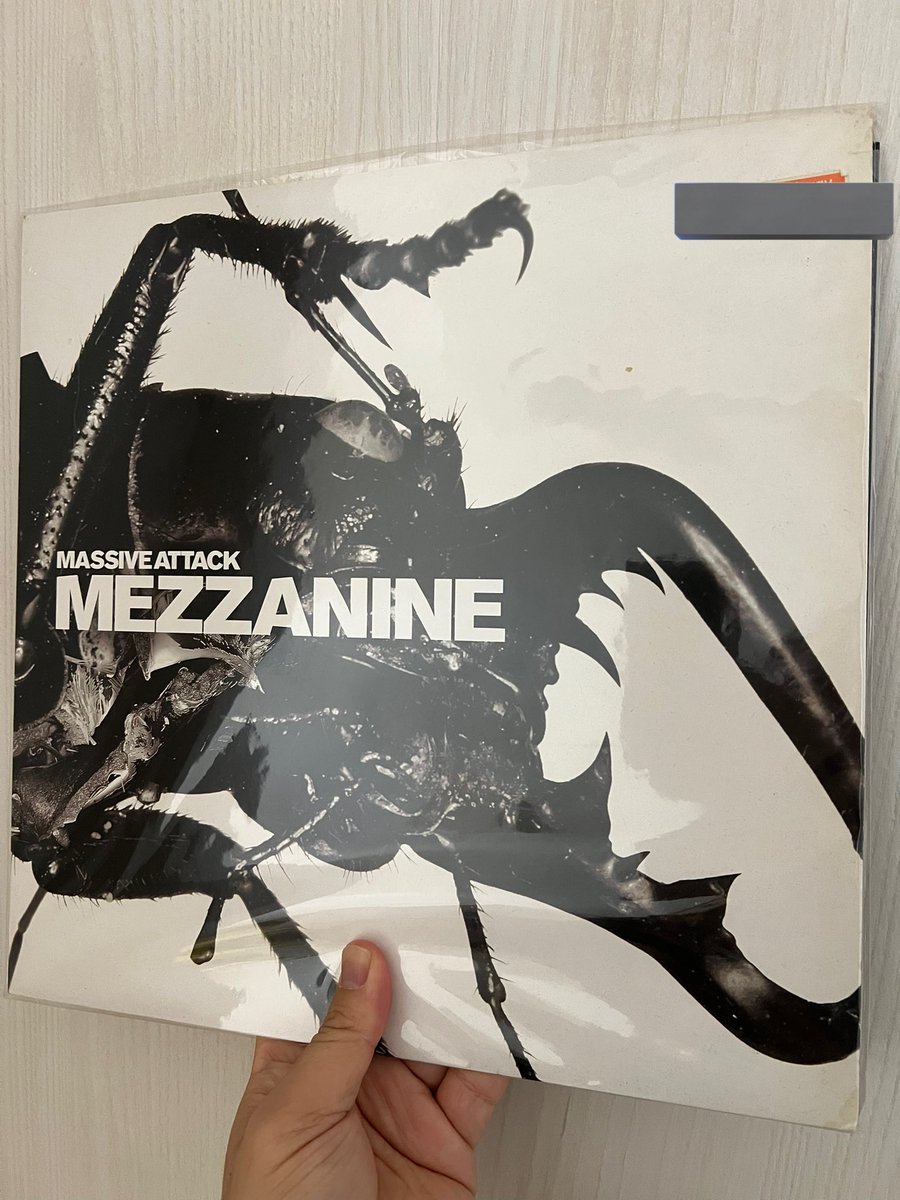 Massive Attackの名盤！1998年当時の購入価格、正解は1500円！180gの2