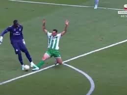 PapoAnalitico's tweet photo. Parabéns pelo TETRA, grêmio!!!!

4 anos seguidos sendo ajudado!!! https://t.co/QND0rr9uy1
