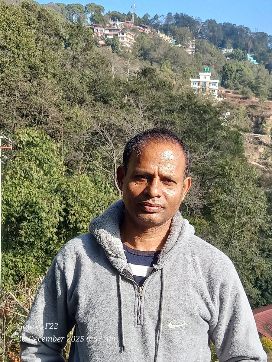 KhadgaCN's tweet image. Accept both #compliments and #criticism.
It takes both #sun and #rain for a flower to grow.