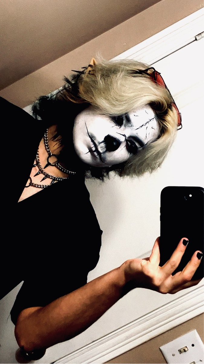 CL0WN_FUCKR's tweet photo. Clown things https://t.co/G0cPkfyIkC