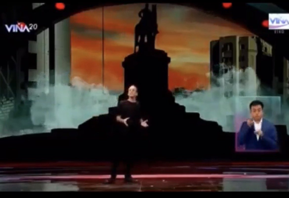 Se viene el octubrista de <a href="/StefanKramerS/">Stefan Kramer</a> a reventar la pifiadera contra a este rojo #kramer #octubrista #viña #viña2026 #vina2026 #mega #gloriaestefan