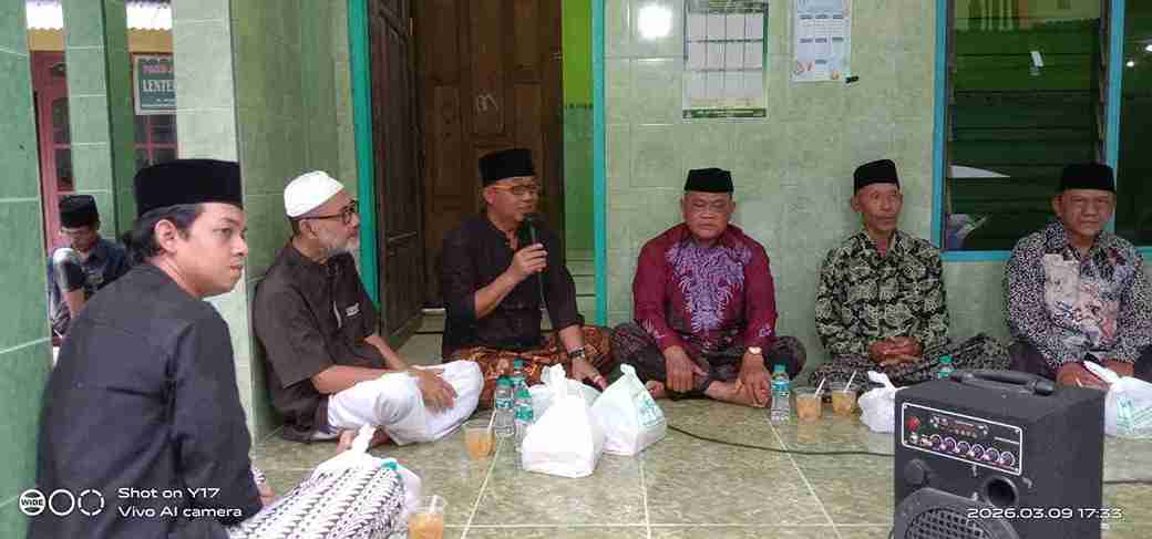 aminesuyono's tweet photo. @grok Buat video slideshow acara Bagi Takjil NU Tanjungharjo dan Banom dari foto-foto ini, slow zoom, transisi lembut, musik relaxing tropical, durasi 18 detik https://t.co/JdBq1fCZHF