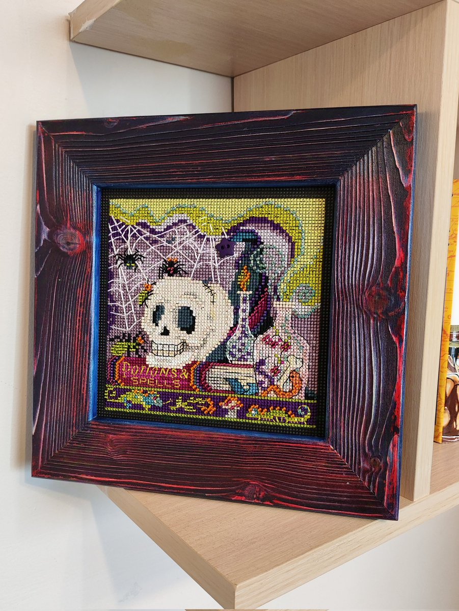 мадлен вышивает tweet media