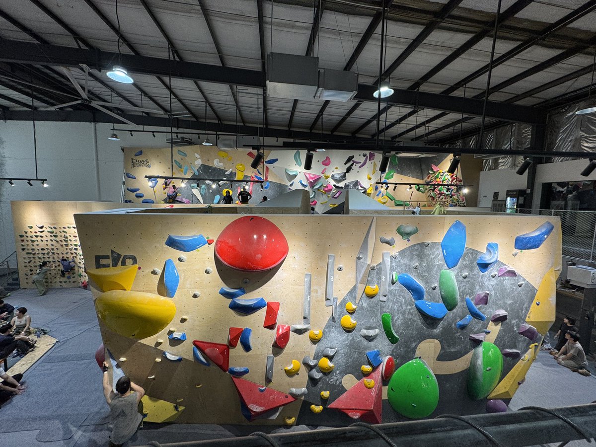 崩溃需要芬兰拉普猎犬 tweet media