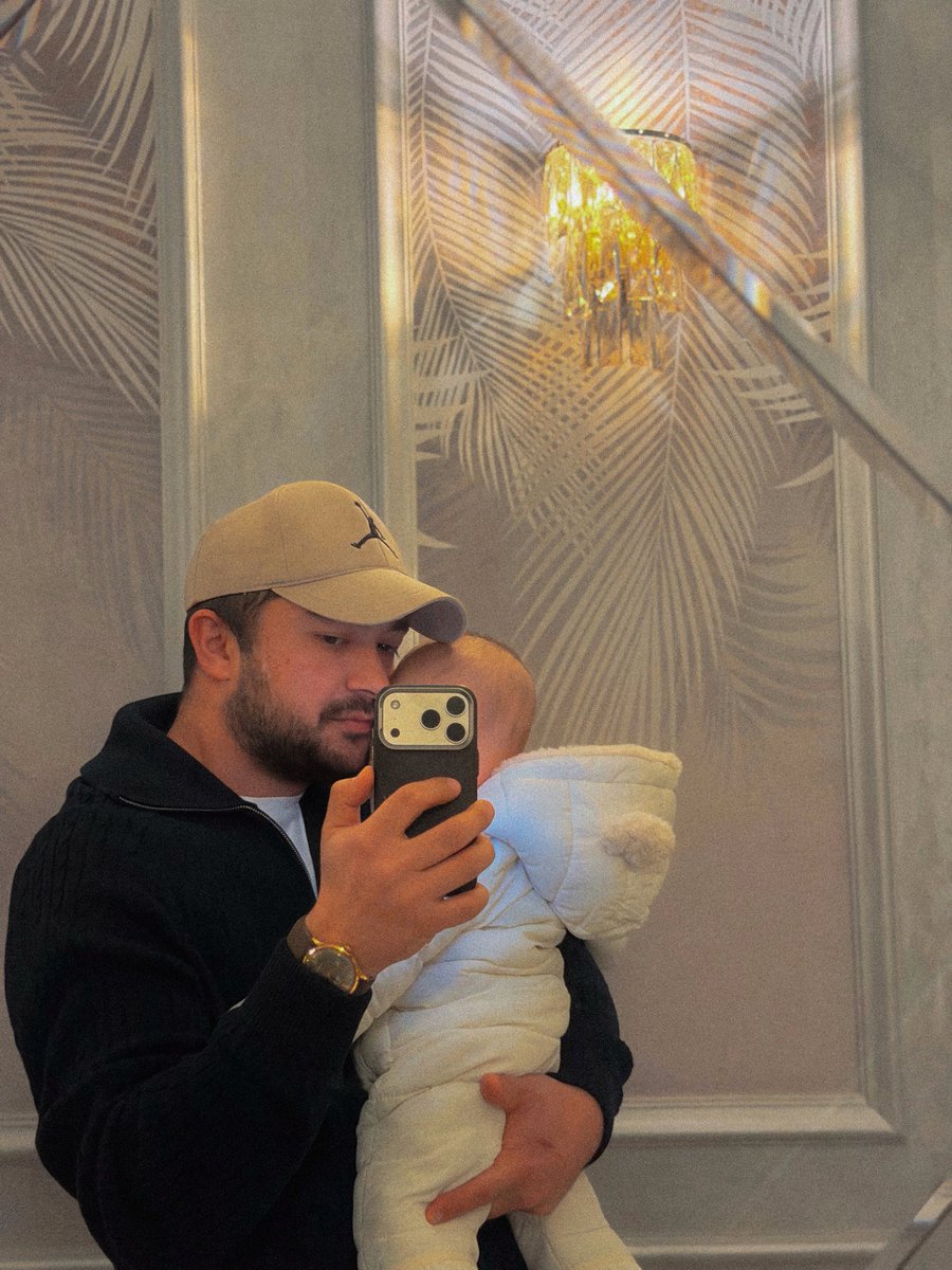 emrahmf's tweet photo. Burda şəkil paylaşannan paylaşana ata oluram 😄🐡 https://t.co/3tNQUMTv5k