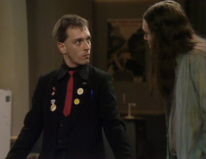 Talking Bottom tweet media