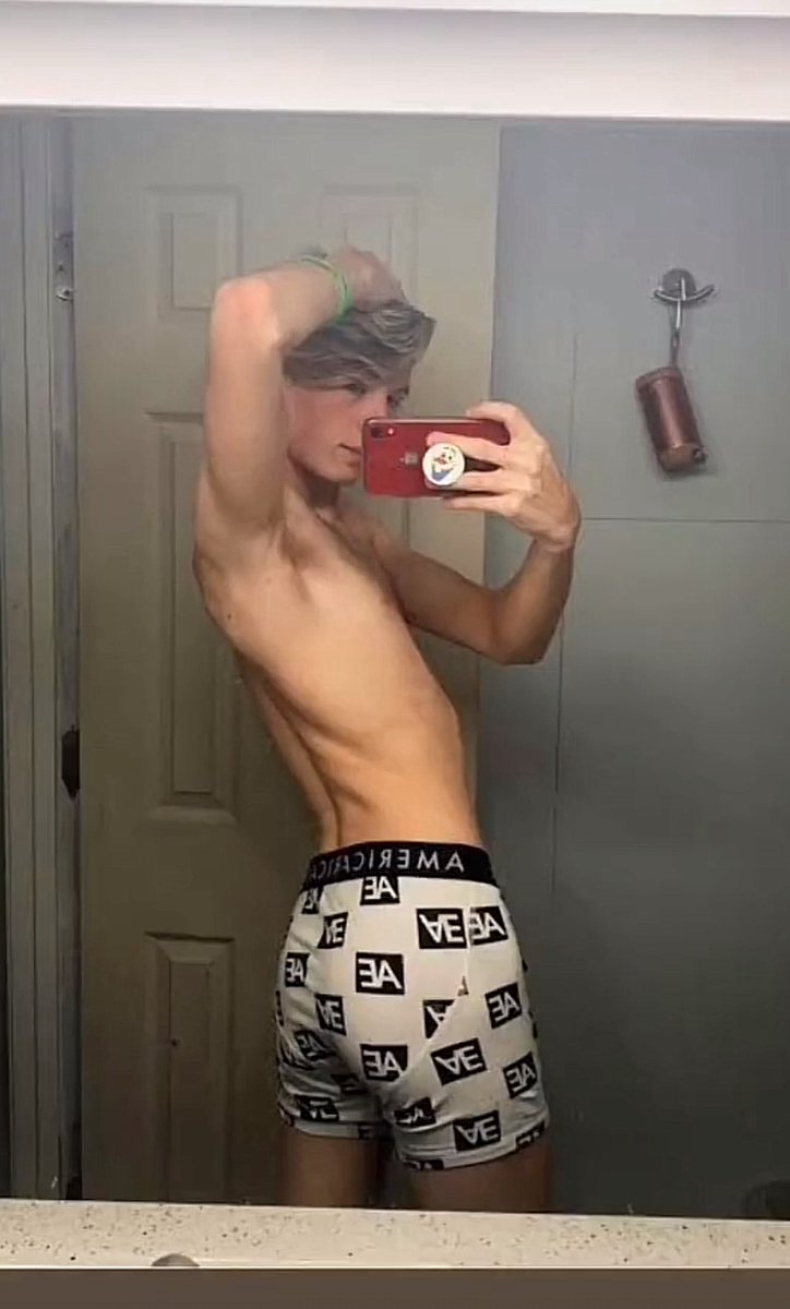 MikeDouglals's tweet photo. @davidsix919 hello 👋 I’m available for hookup chat me up on my phone number 
+1 917-781-5764 my zangi 7014070720 chat me up if you’re down gay only 🏳️‍🌈🌈 https://t.co/T50HqrXNy9