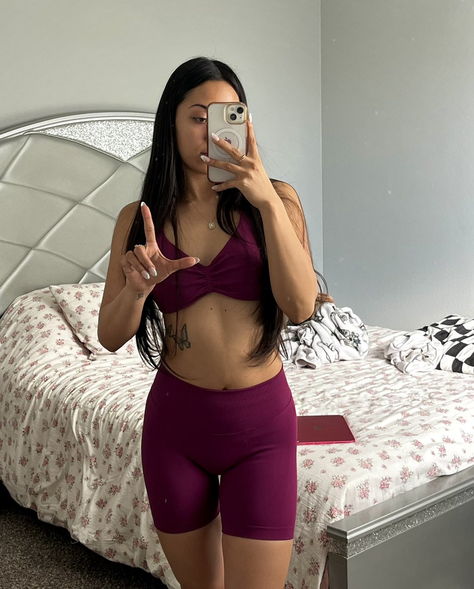 PrincessxKxy's tweet photo. 🍇 https://t.co/ll9kh8IF62
