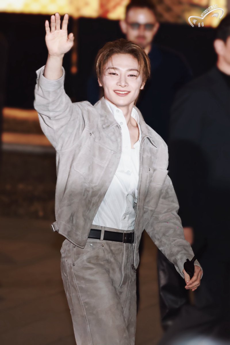 MYINNIVERSE's tweet photo. 260228 Bottega Veneta🦊 
👋🩷
#I_N #아이엔 #양정인 
#StrayKids #스트레이키즈 https://t.co/aDEIPVCK90