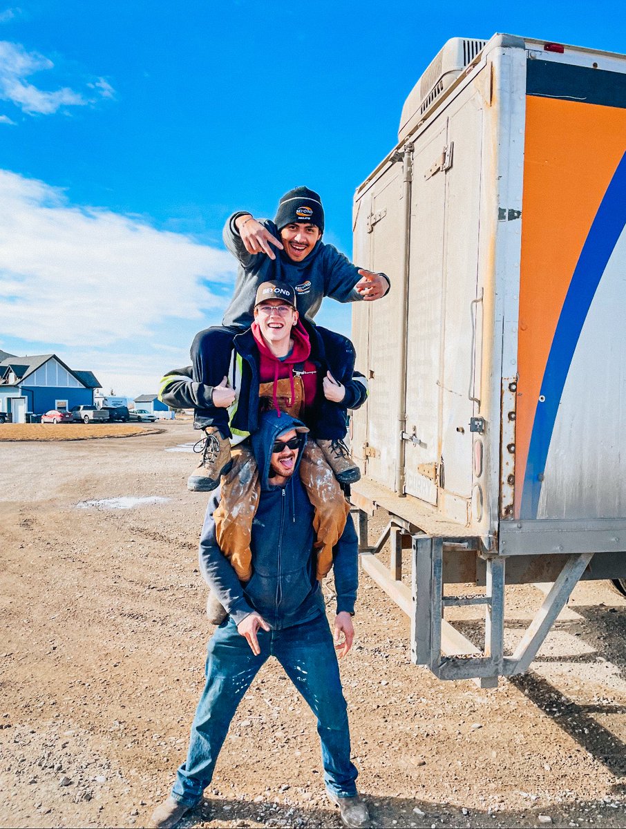 BeyondFoam's tweet photo. Just another day on the job ✌️ 😄 https://t.co/scKq0CyVUG