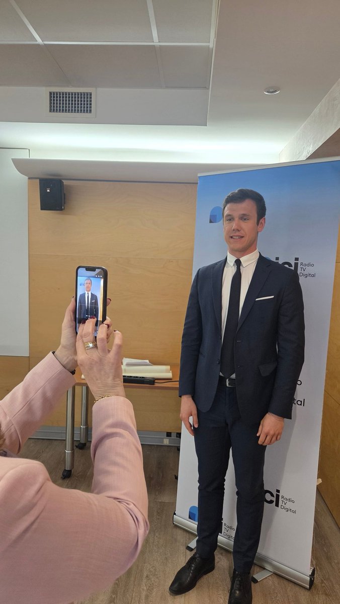 Angélina Ⓜ️ tweet media