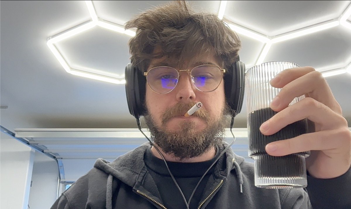mattloaded's tweet photo. November 2025 vs March 2026

Back on my daily gym, nutrition tracking, and skincare routine. Caffeine and cigarette free for a couple months now.

Excited to see what the rest of the year has in store for me https://t.co/YezjCJao46