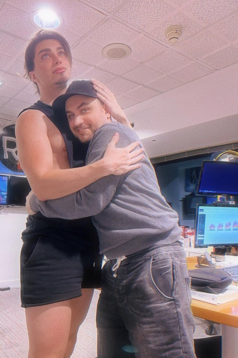 El abuelo Nano tweet media