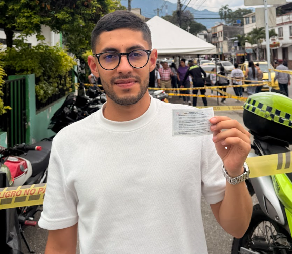 🔍 Jóvenes destacan la importancia de votar para impulsar cambios en #Colombia.

Buscaron superar el abstencionismo, pues entienden que el Senado es clave para las reformas que definirán su futuro.
📰👉conexionsabana360.com/medialab/en-vi…

#Elecciones2026