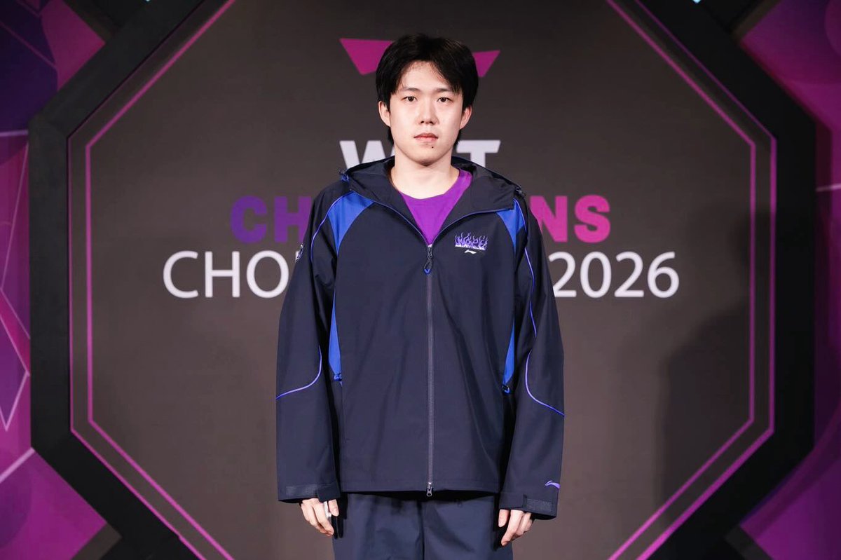 littlechuqin's tweet photo. ทั้งหมดแถวตรง #WTTChongqing2026 เช็คลิสต์จ้า เสื้อใหม่กินมือไปแล้ว แต่หล่อเหมือนเดิม 👿

©️WTT

#หวังฉู่ชิน
#WangChuqin
#王楚钦 https://t.co/huE3ZeAo81