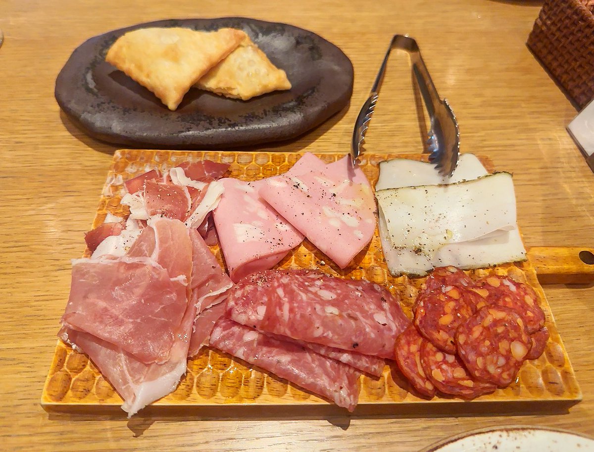 bitannsan's tweet photo. 今日はイタリアンでした🍽🍷 https://t.co/HMgMoej6ES