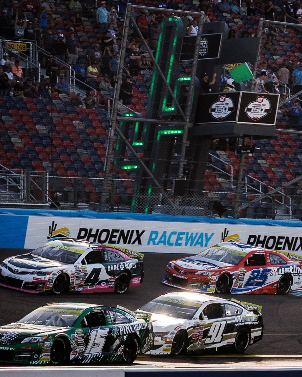 A few from <a href="/phoenixraceway/">Phoenix Raceway</a> 🏜️

arcaracing.com/gallery/behind…