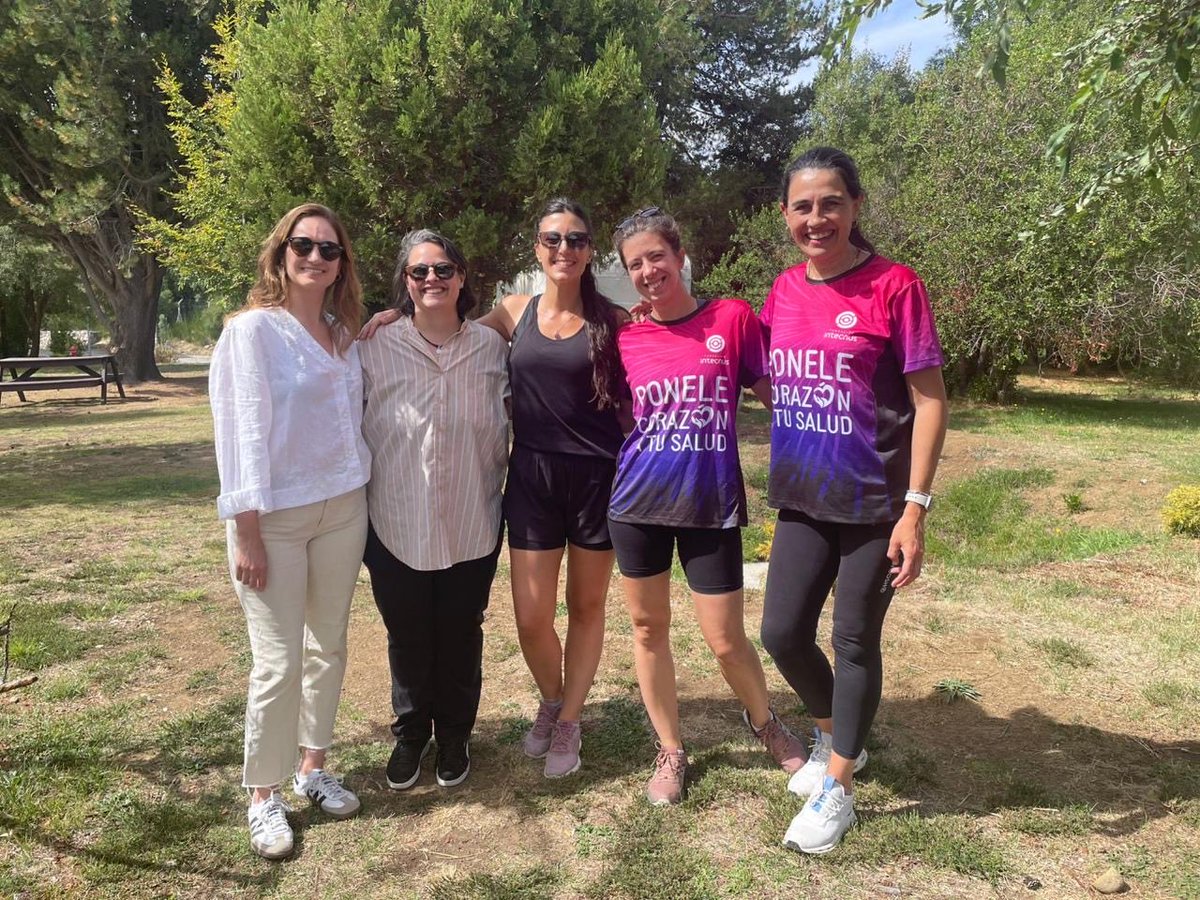 CorazonyMujer's tweet photo. Bariloche también estuvo activo durante el fin de semana 🙌🏼

Compartimos una tarde de actividad física, charlas y controles de factores de riesgo cardiovascular 💪🏻🫀

Gracias por venir!
Continuamos por la salud cardiovascular de la mujer 🙌🏼 https://t.co/RFLDyhwbFc