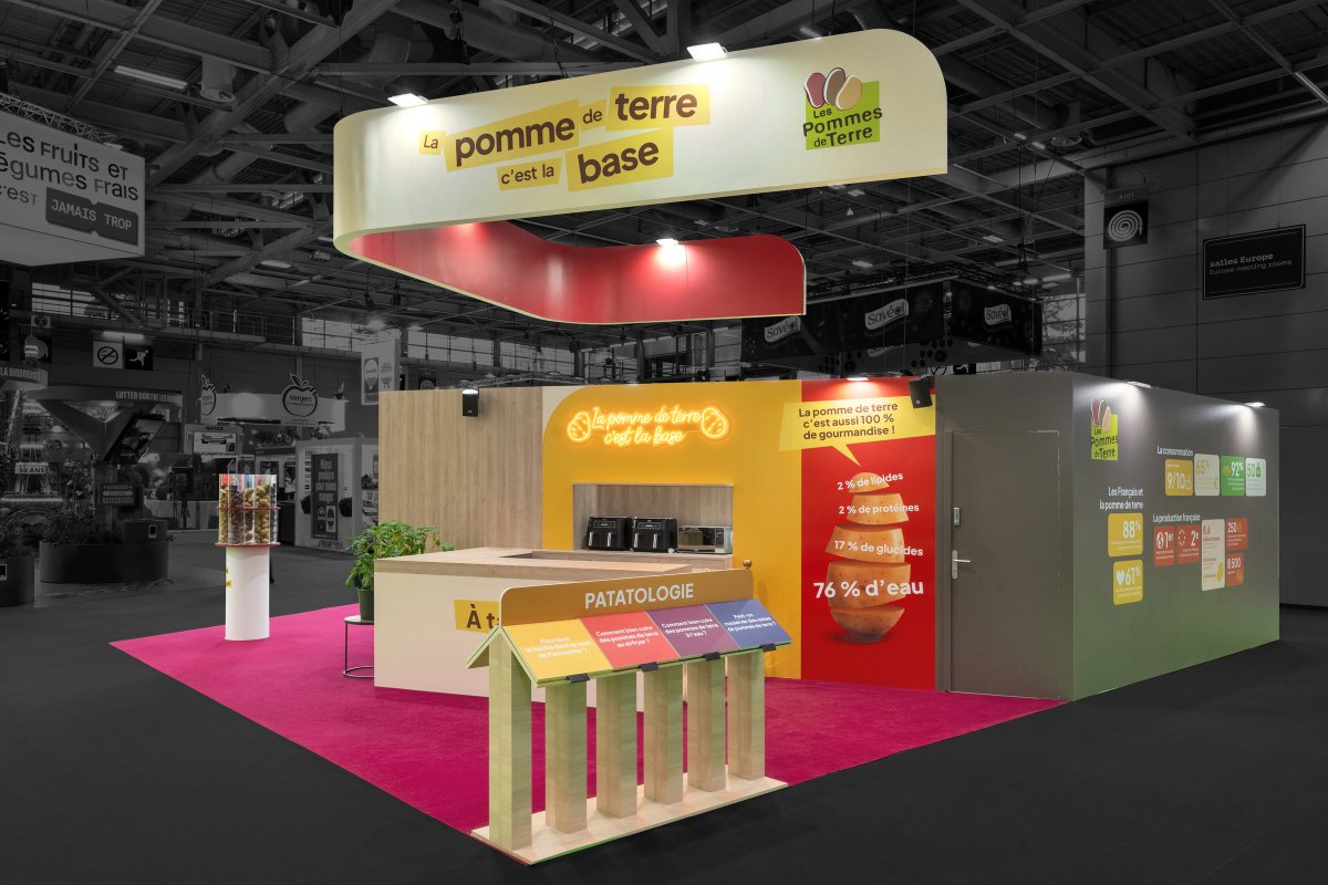 R2 Stand & Event tweet media