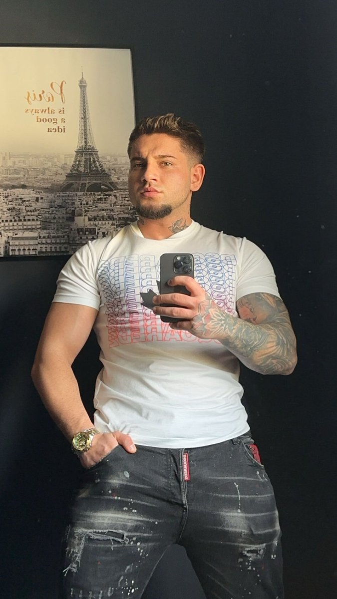 liam_italian_bull tweet media