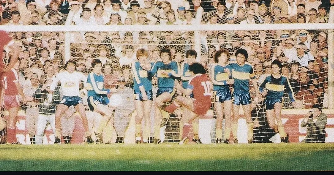 Momentos del bicho tweet media