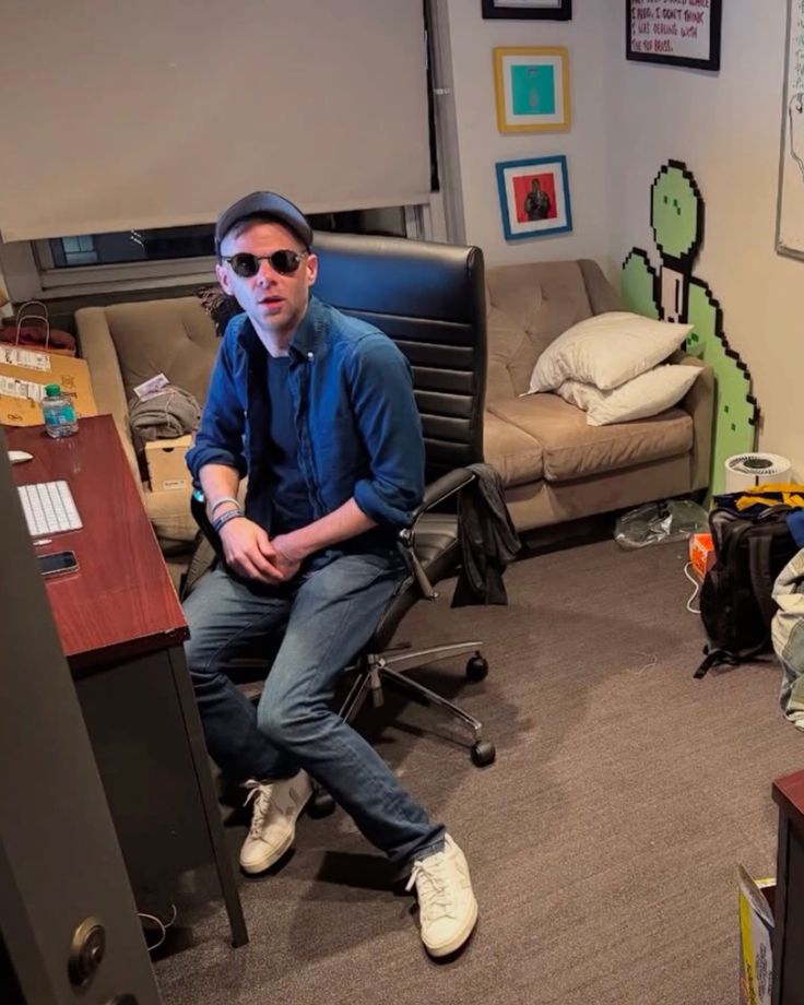 Mikey Day (parody) tweet media