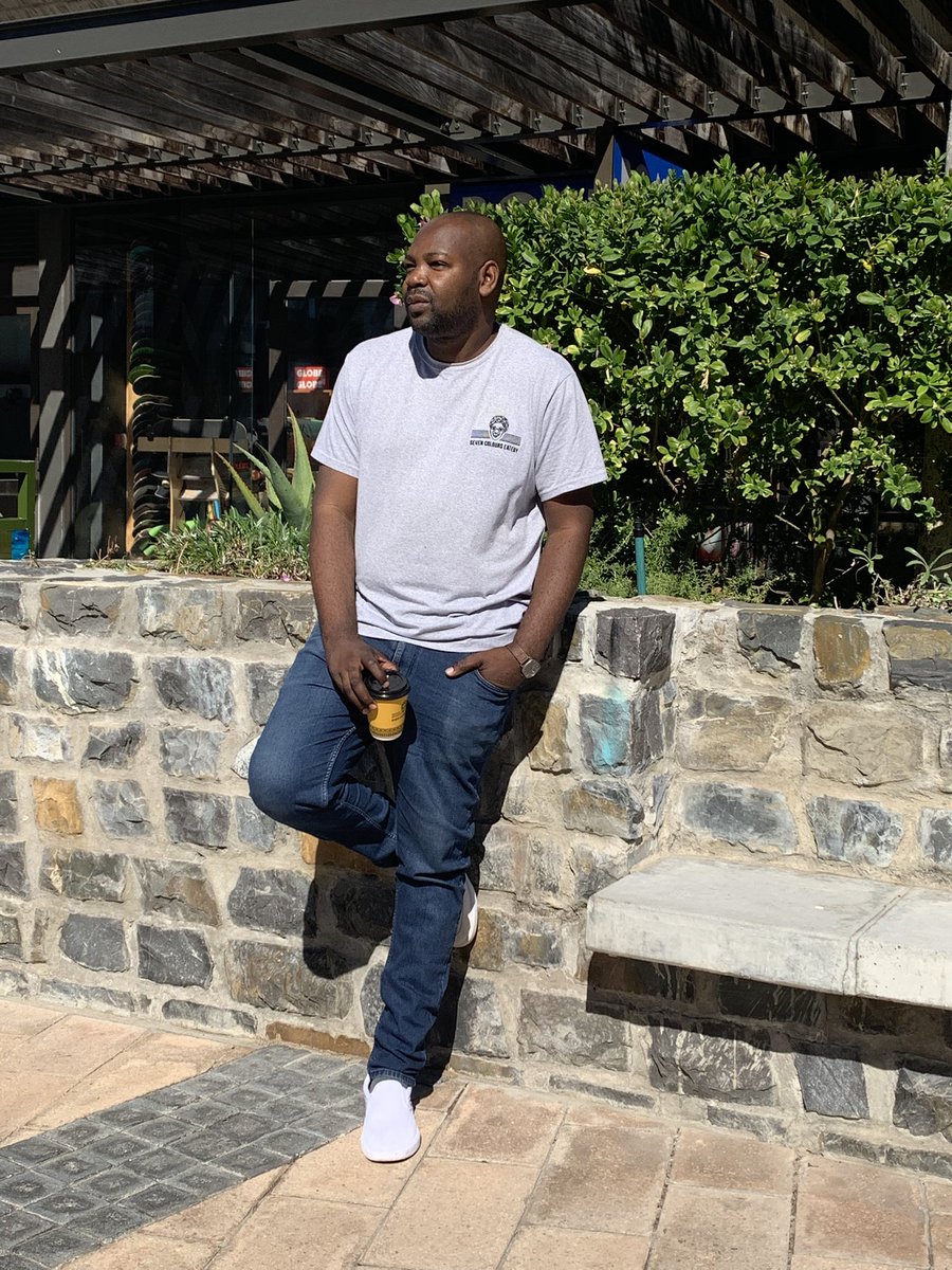 Oom 🇲🇿🇿🇼🇿🇦 tweet media