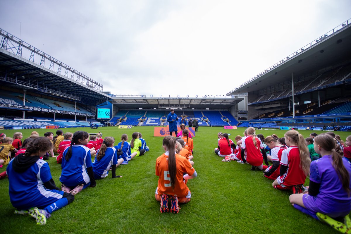 Everton in the Community tweet media