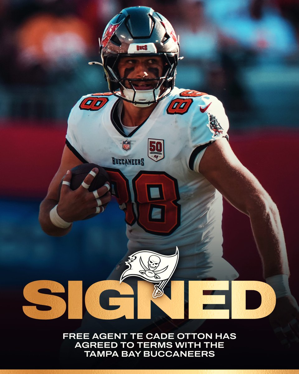 PFF's tweet photo. The Buccaneers are re-signing TE Cade Otton, per @RapSheet

🙌 3.0% drop rate in 2025 (6th lowest among qualifying TEs) https://t.co/FvOg6FOwNv