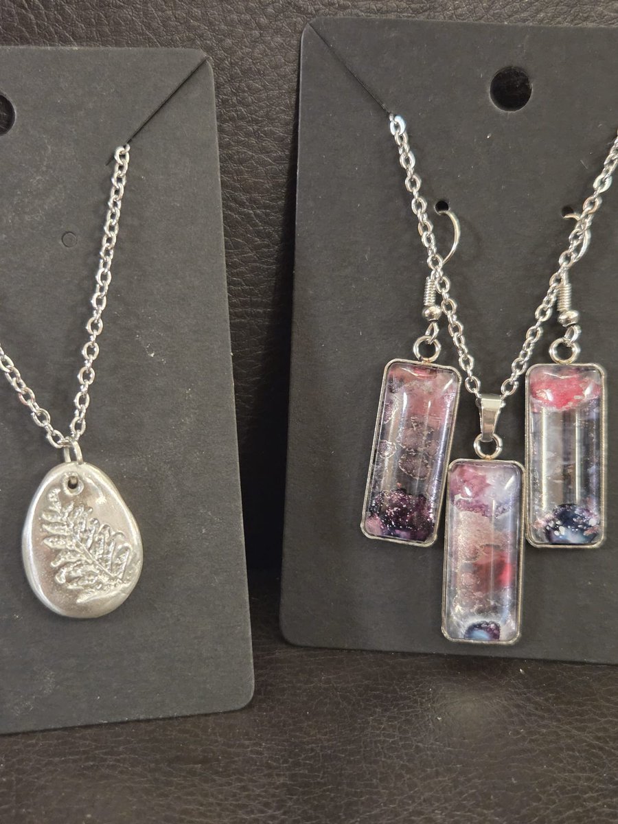 Rotherhamcreat2's tweet image. What a fantastic 2 weeks of Jewellery making. Firstly, beautiful Alcohol Ink painted pieces and then today our Silver Clay Pendants. Lots of new skills for everyone who joined us. Brilliant job done by our lovely learners. #awesomeadults #alwayslearning #newbusiness