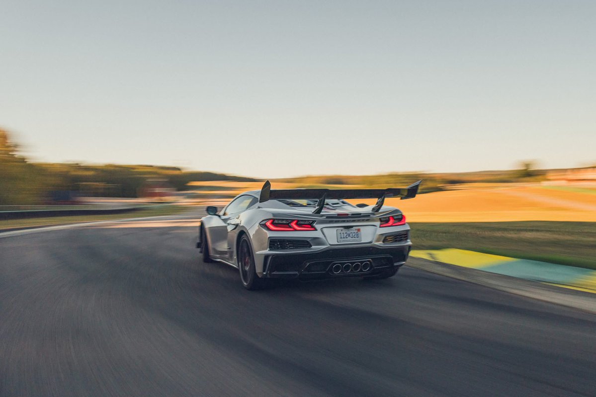 VIRginia International Raceway tweet media