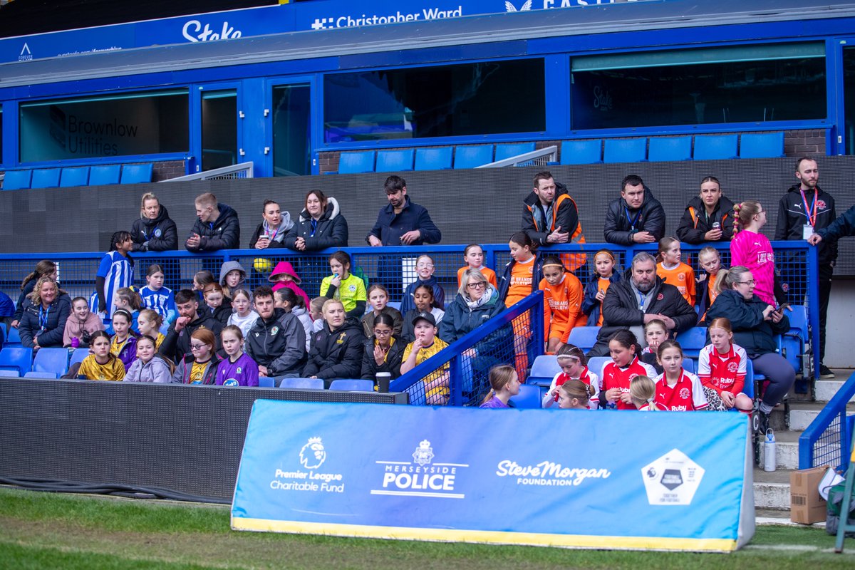 Everton in the Community tweet media