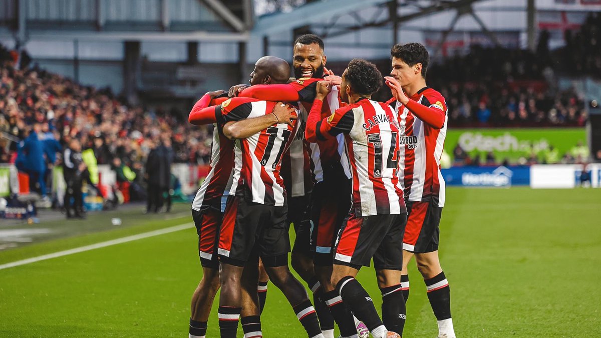 🗣️ Brentford owner, Matthew Benham:

“For a striker, getting in position is way more informative than finishing.”

In other words, generating a lot of xG is better than converting xG efficiently.