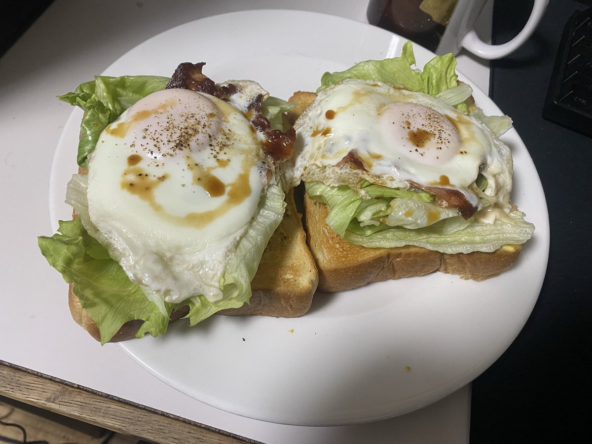 meow.yuki tweet media