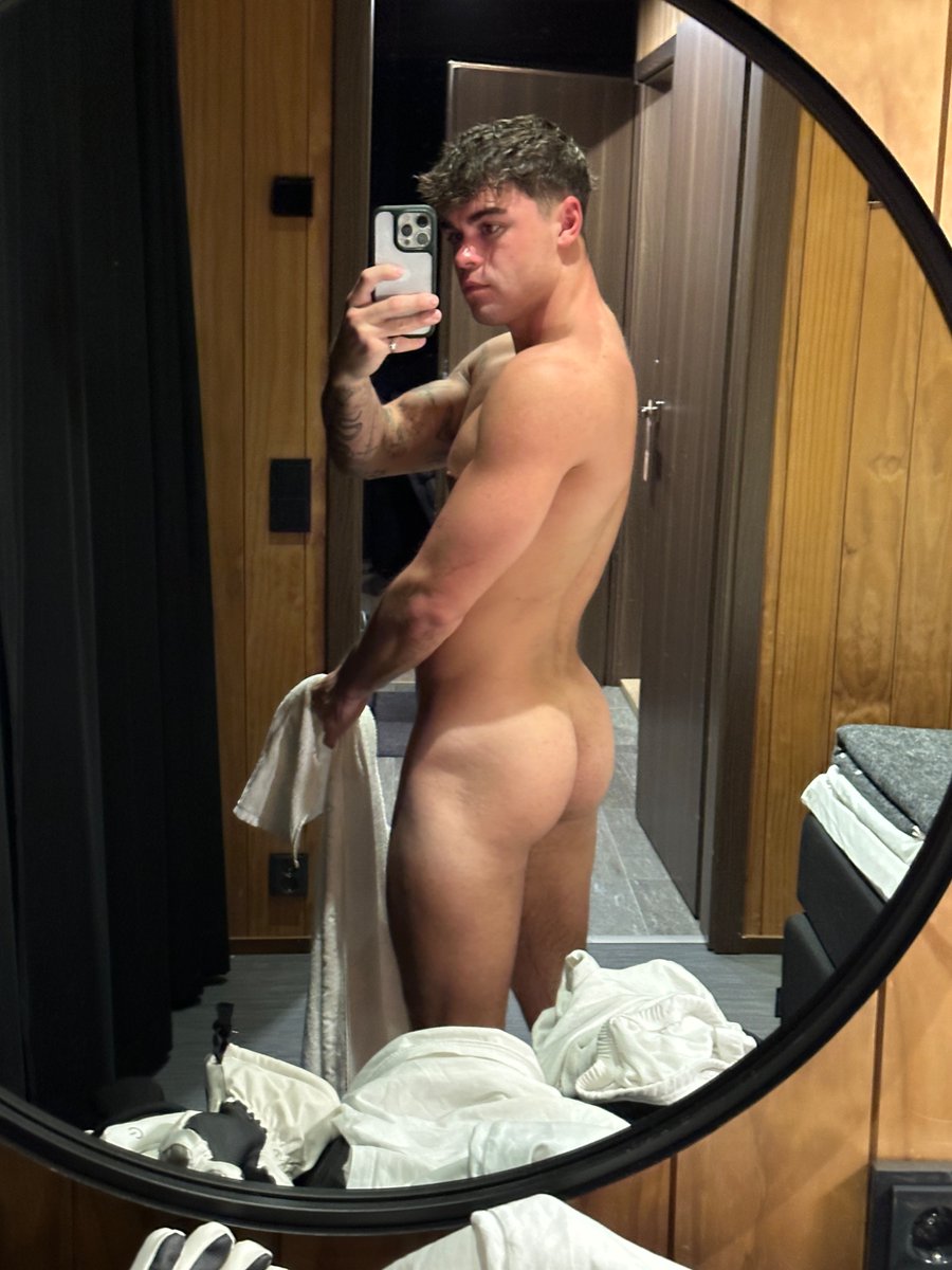 Rhettland tweet media