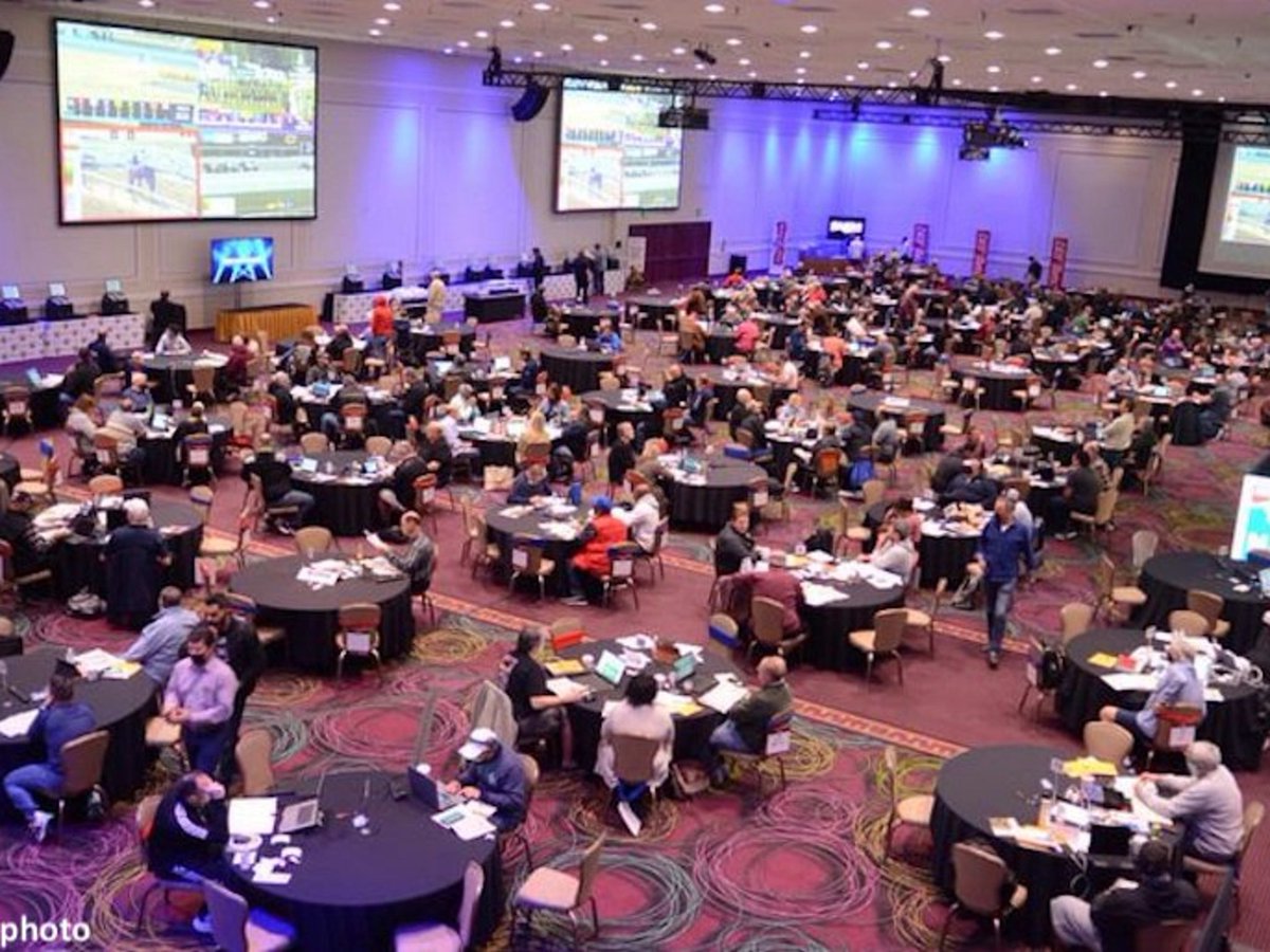 GhostofSwiftHitter tweet media