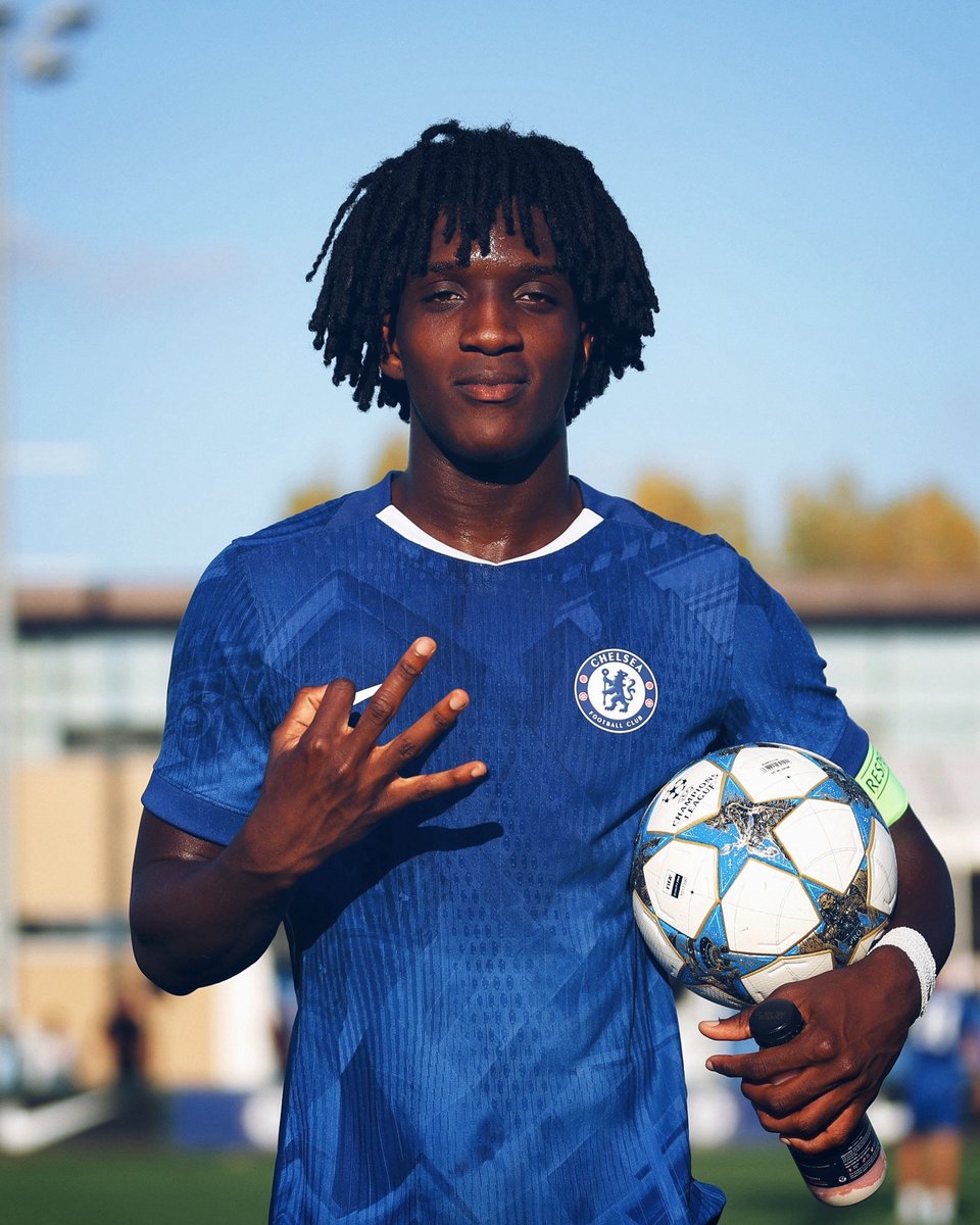 🏴󠁧󠁢󠁥󠁮󠁧󠁿💥 𝐒𝐇𝐈𝐌 𝐌𝐇𝐄𝐔𝐊𝐀 (𝟏𝟖) in the PL2 this season (UPDATE):

- 14 GAMES 👕 
- 15 GOALS ⚽️
- 2 ASSISTS 🎯

Chelsea’s 𝐅𝐔𝐓𝐔𝐑𝐄 𝐍𝐔𝐌𝐁𝐄𝐑 𝟗 🤩