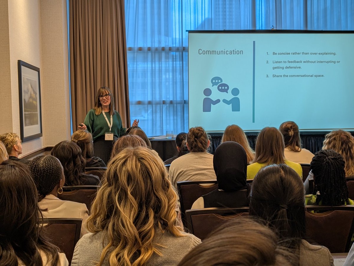 Amber Bell tweet media